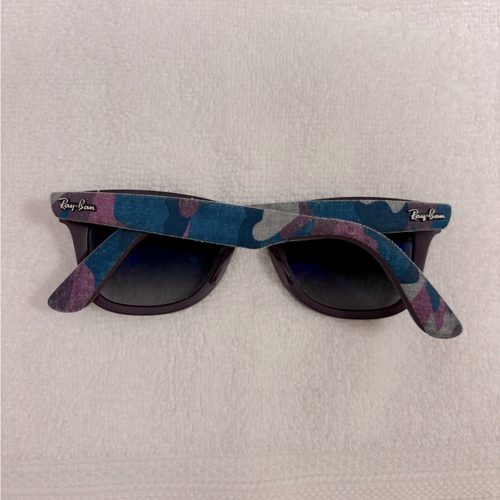 Ray-Ban Classic Wayfarer in Dark Purple